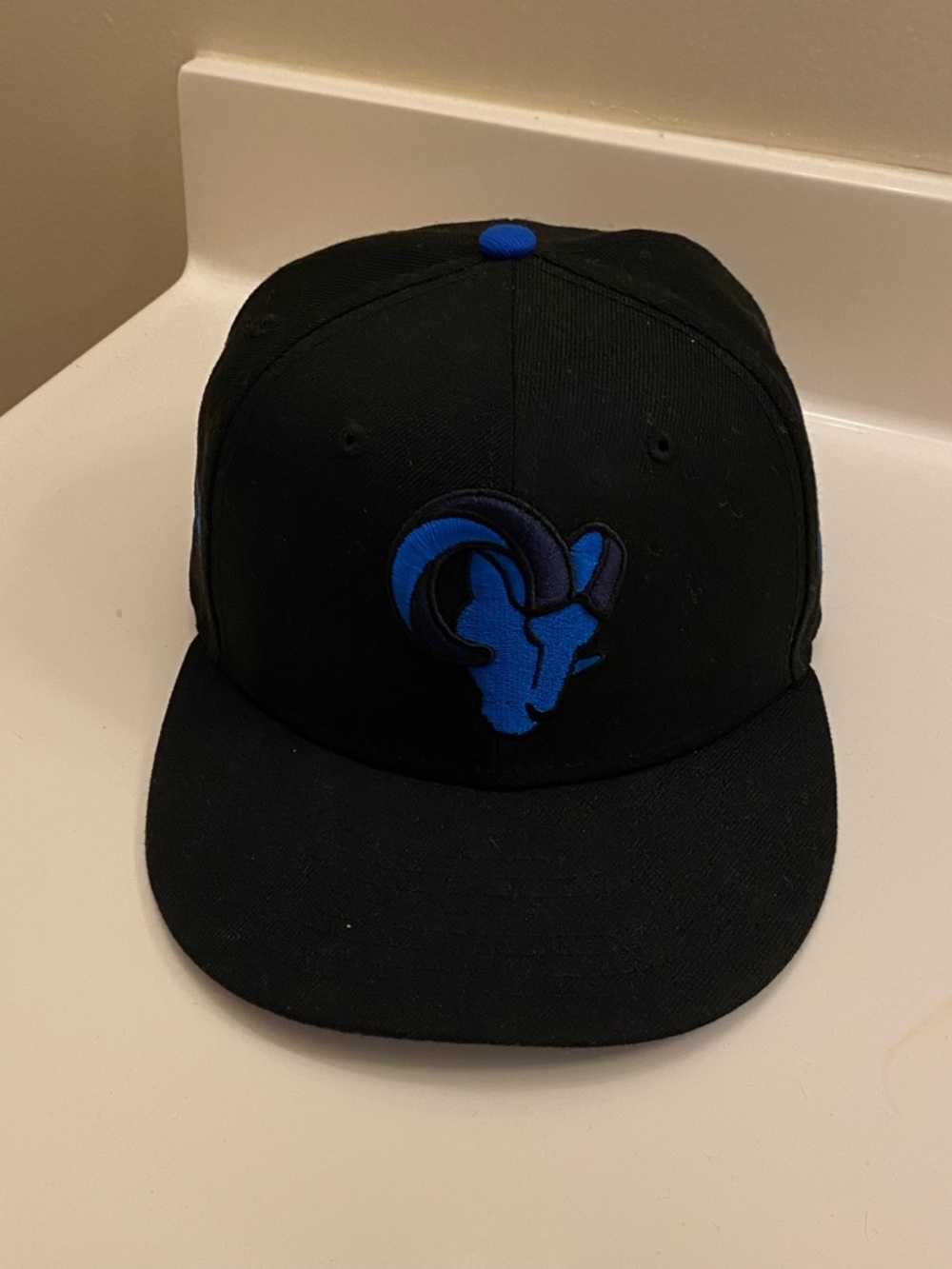 Men's New Era Black Los Angeles Rams Pop 59FIFTY Fitted Hat Size 7 1/4